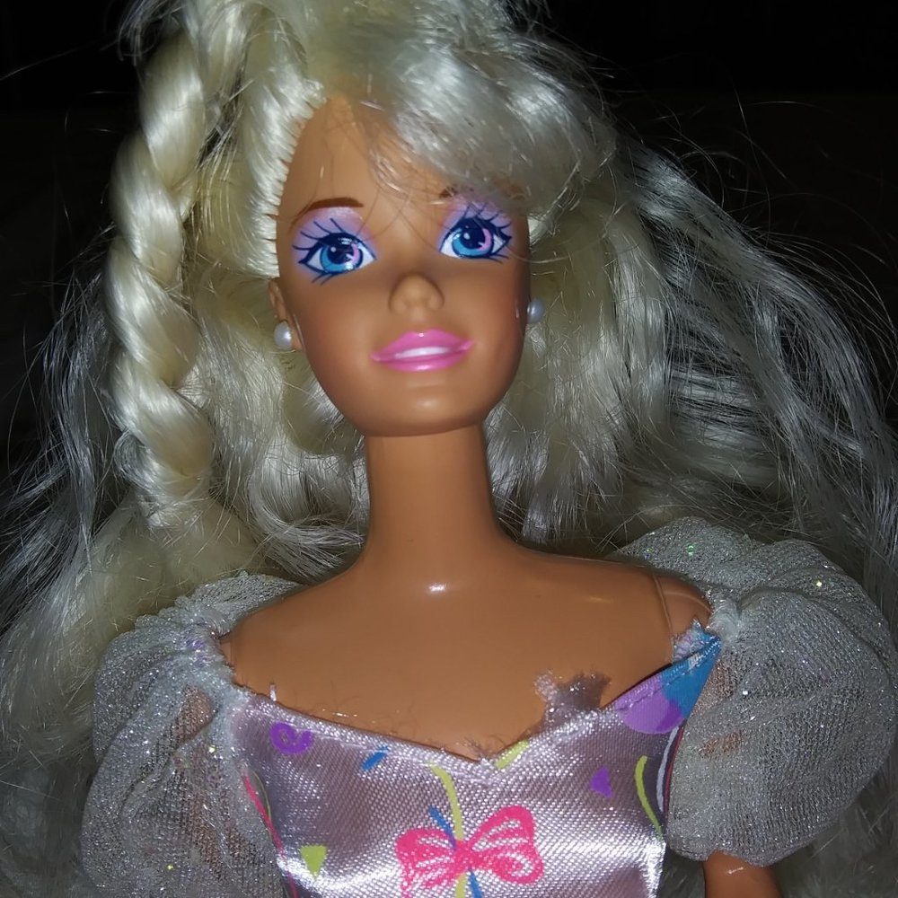 Vintage 1996 Birthday Barbie Doll